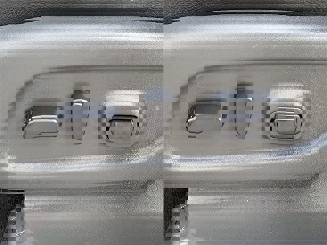 Used 2017 Nissan Titan PRO-4X w/ Pro-4x Convenience Package image 22