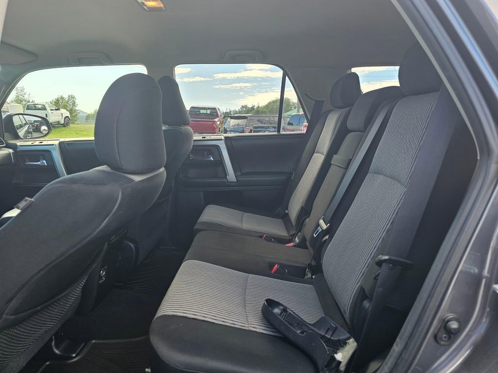 Used 2015 Toyota 4Runner SR5 AWD/4WD image 16