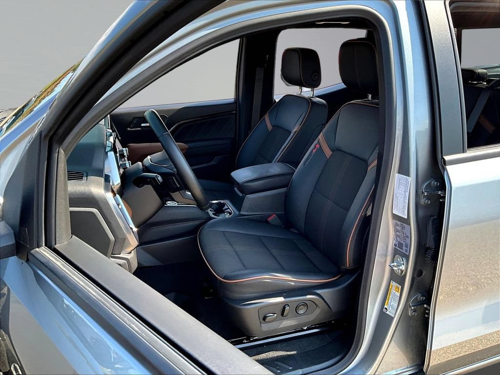 Used 2025 GMC Canyon AT4 AWD/4WD image 24