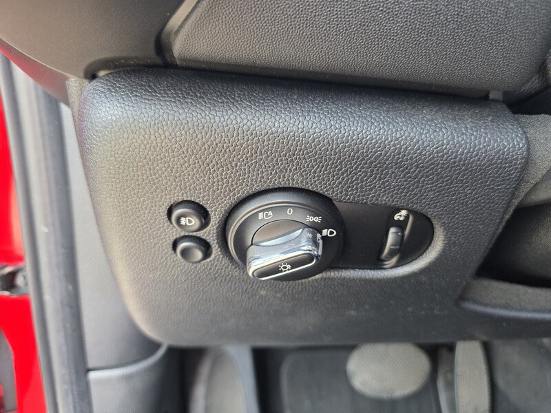Used 2020 MINI Cooper 4-Door Hardtop FWD image 30