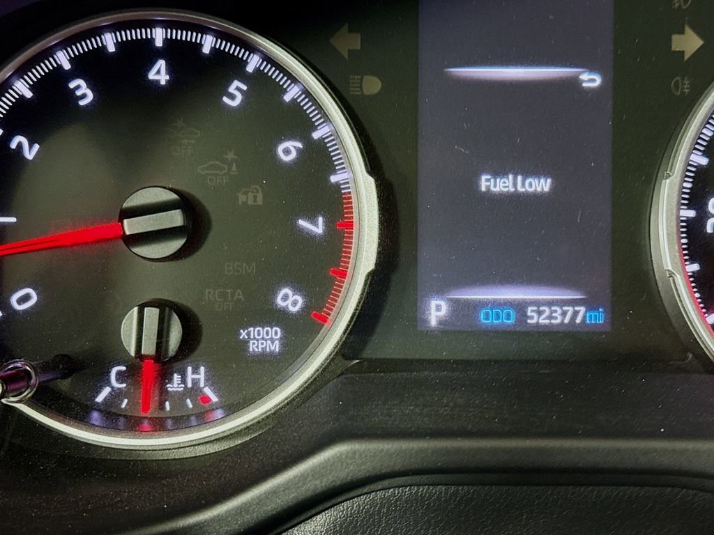 Used 2022 Toyota RAV4 LE FWD image 12