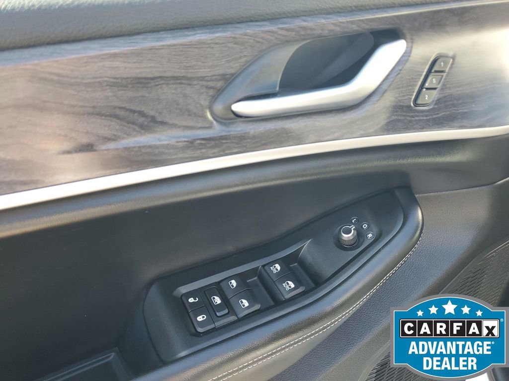 Used 2025 Jeep Grand Cherokee Limited image 48