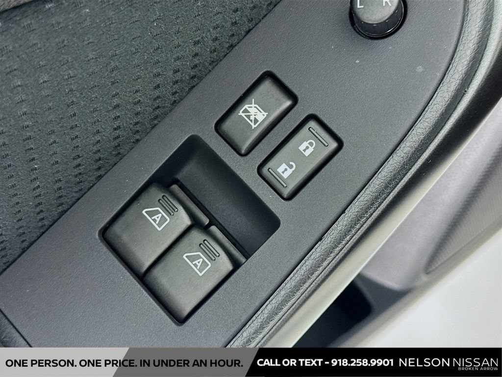 Used 2012 Nissan Altima 2.5 S w/ 2.5S Premium Pkg FWD image 17