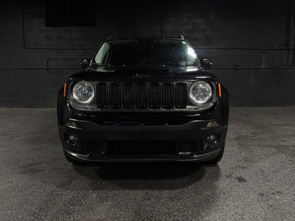 Used 2017 Jeep Renegade Altitude AWD/4WD image 6