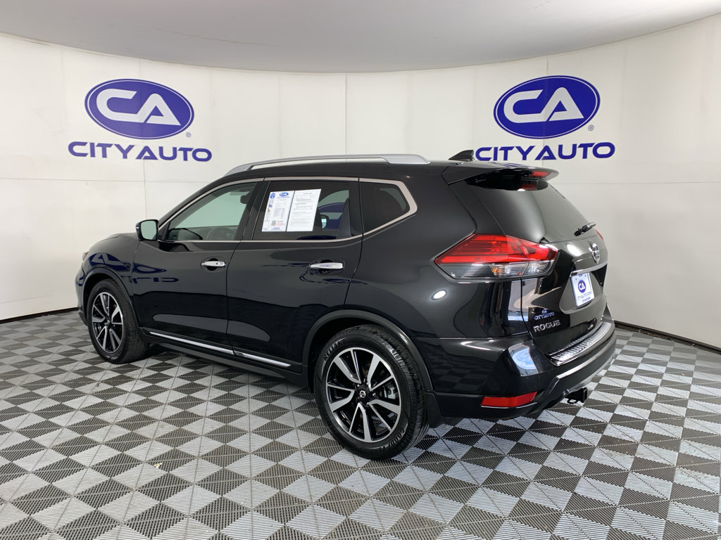 Used 2017 Nissan Rogue SL w/ SL Premium Package image 5
