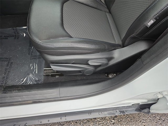 Used 2024 Jeep Compass Latitude image 32