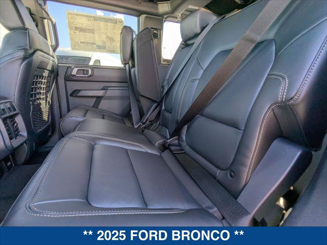 New 2025 Ford Bronco Badlands AWD/4WD image 18
