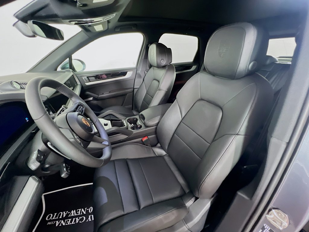 New 2026 Porsche Cayenne S AWD/4WD image 5