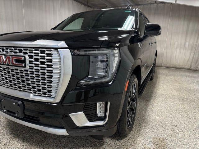 Used 2023 GMC Yukon Denali image 9