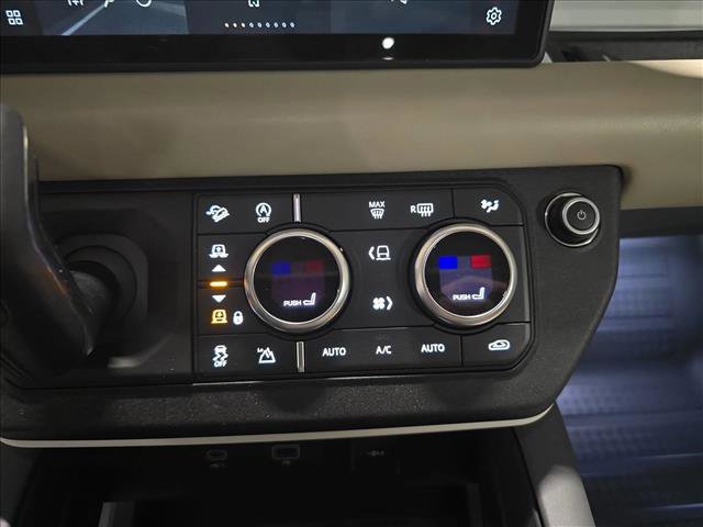 Used 2020 Land Rover Defender 110 HSE image 23