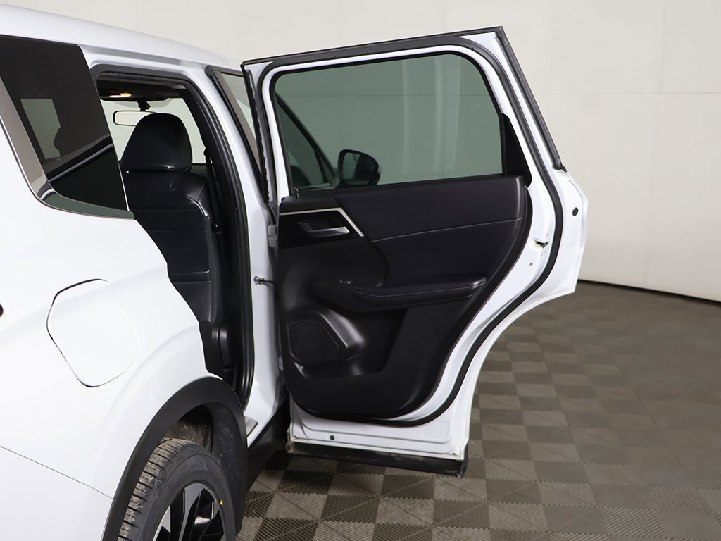 Used 2022 Mitsubishi Outlander SEL Black Edition image 22