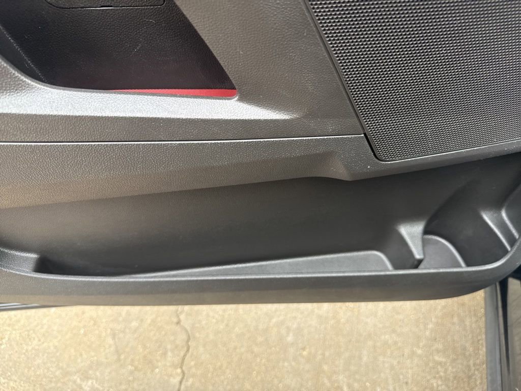 Used 2015 Chevrolet Equinox LT w/ Driver Convenience Package image 22