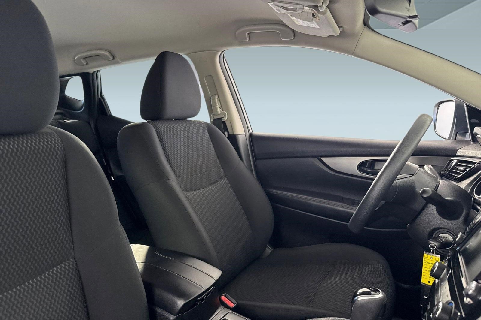 Used 2021 Nissan Rogue Sport S FWD image 31