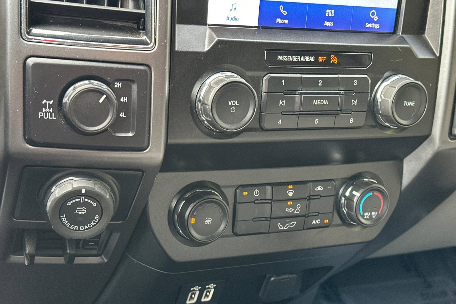 Used 2020 Ford F150 XLT w/ Max Trailer Tow Package image 21