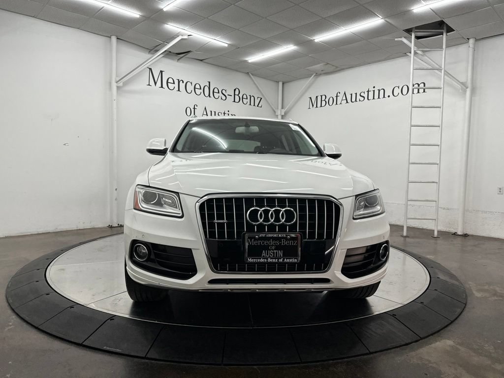 Used 2017 Audi Q5 2.0T Premium Plus w/ Technology Package AWD/4WD image 2