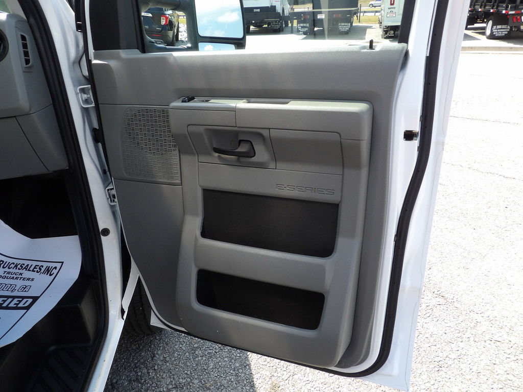 Used 2024 Ford E-450 and Econoline 450 Super Duty w/ Power Windows & Locks Group RWD image 24