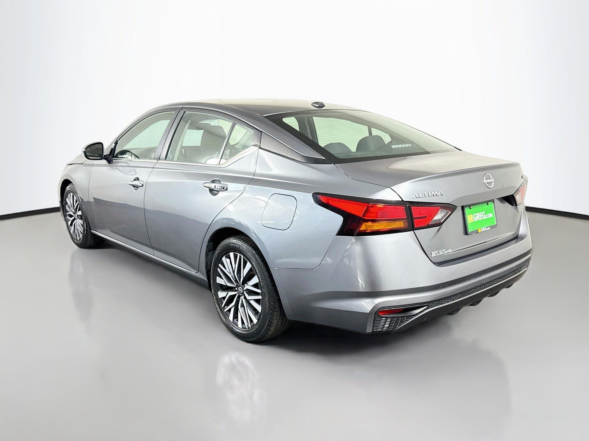 Used 2023 Nissan Altima 2.5 SV FWD image 7