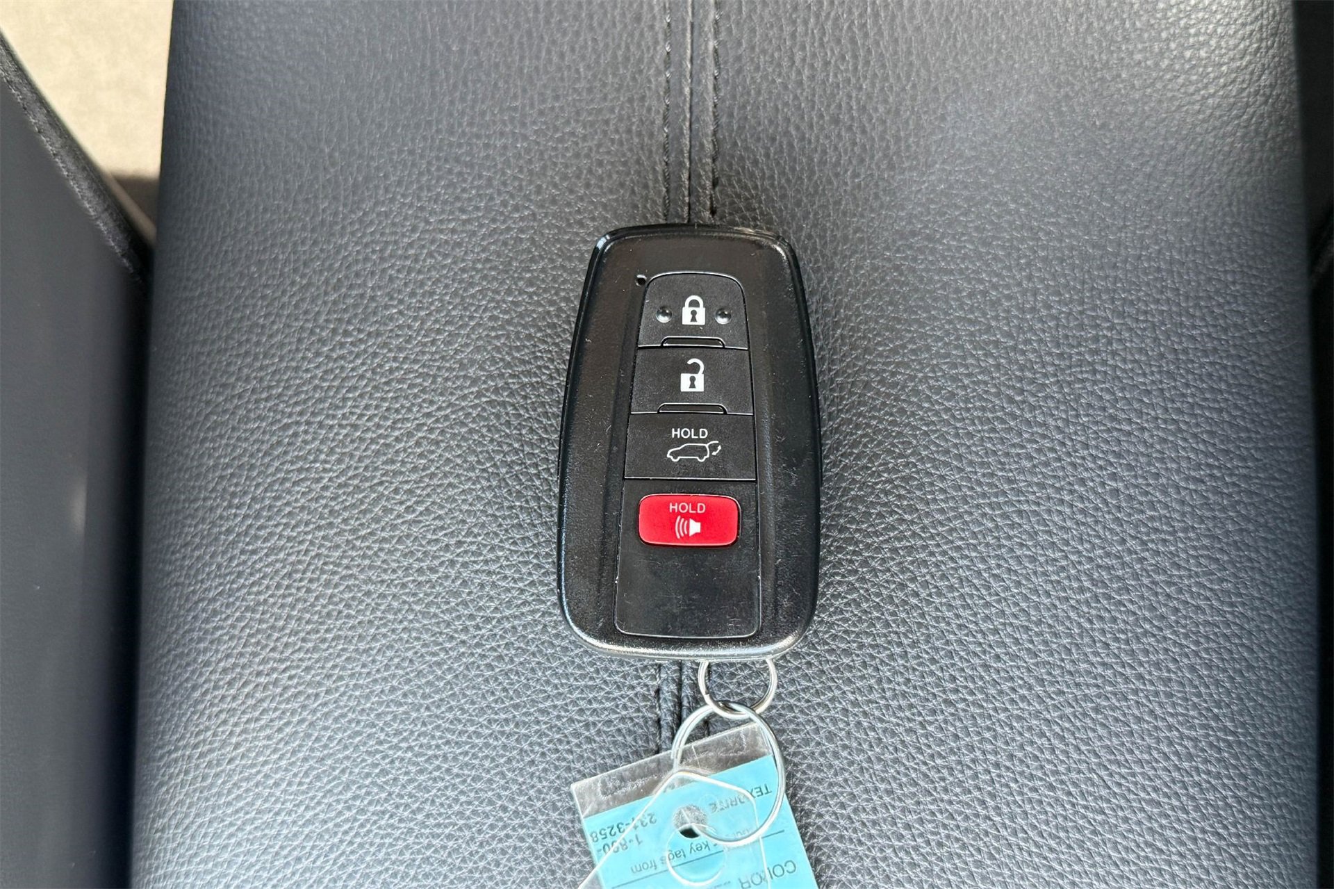 Used 2025 Toyota RAV4 XLE Premium image 20