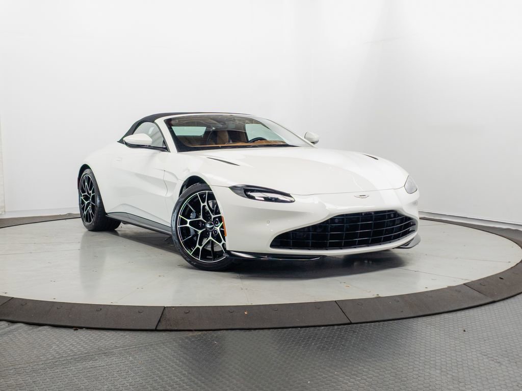 Used 2021 Aston Martin V8 Vantage Roadster RWD image 1