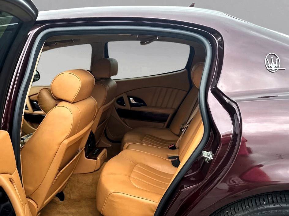 Used 2010 Maserati Quattroporte image 13