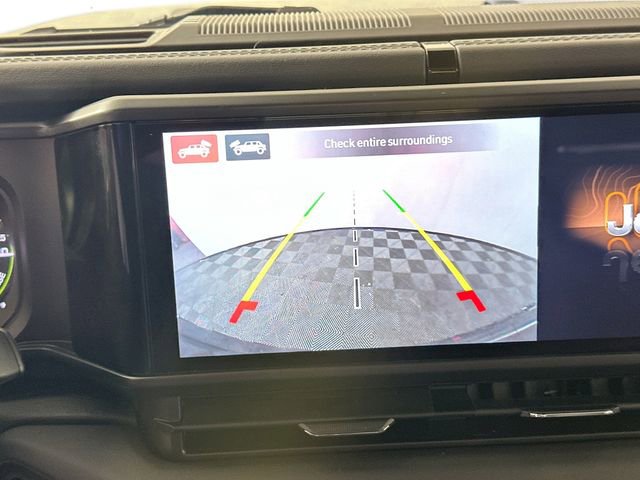 Used 2025 Jeep Wrangler Unlimited Sahara image 13