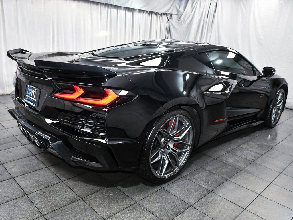 Used 2023 Chevrolet Corvette Z06 image 8