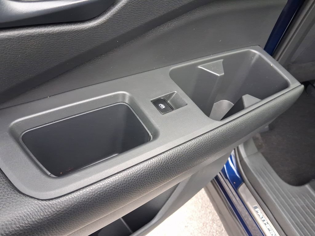 Certified 2023 Nissan Pathfinder SV w/ SV Premium Package FWD image 12