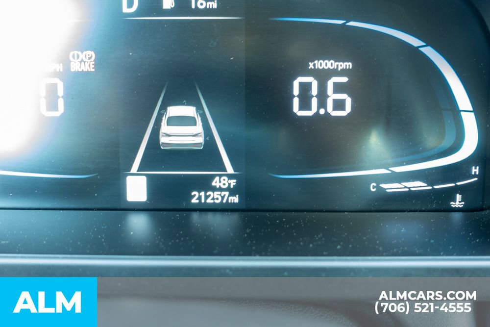 Used 2025 Hyundai Elantra Sport FWD image 37