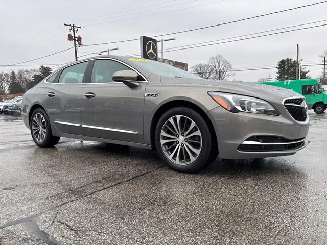 Used 2017 Buick LaCrosse Premium image 4