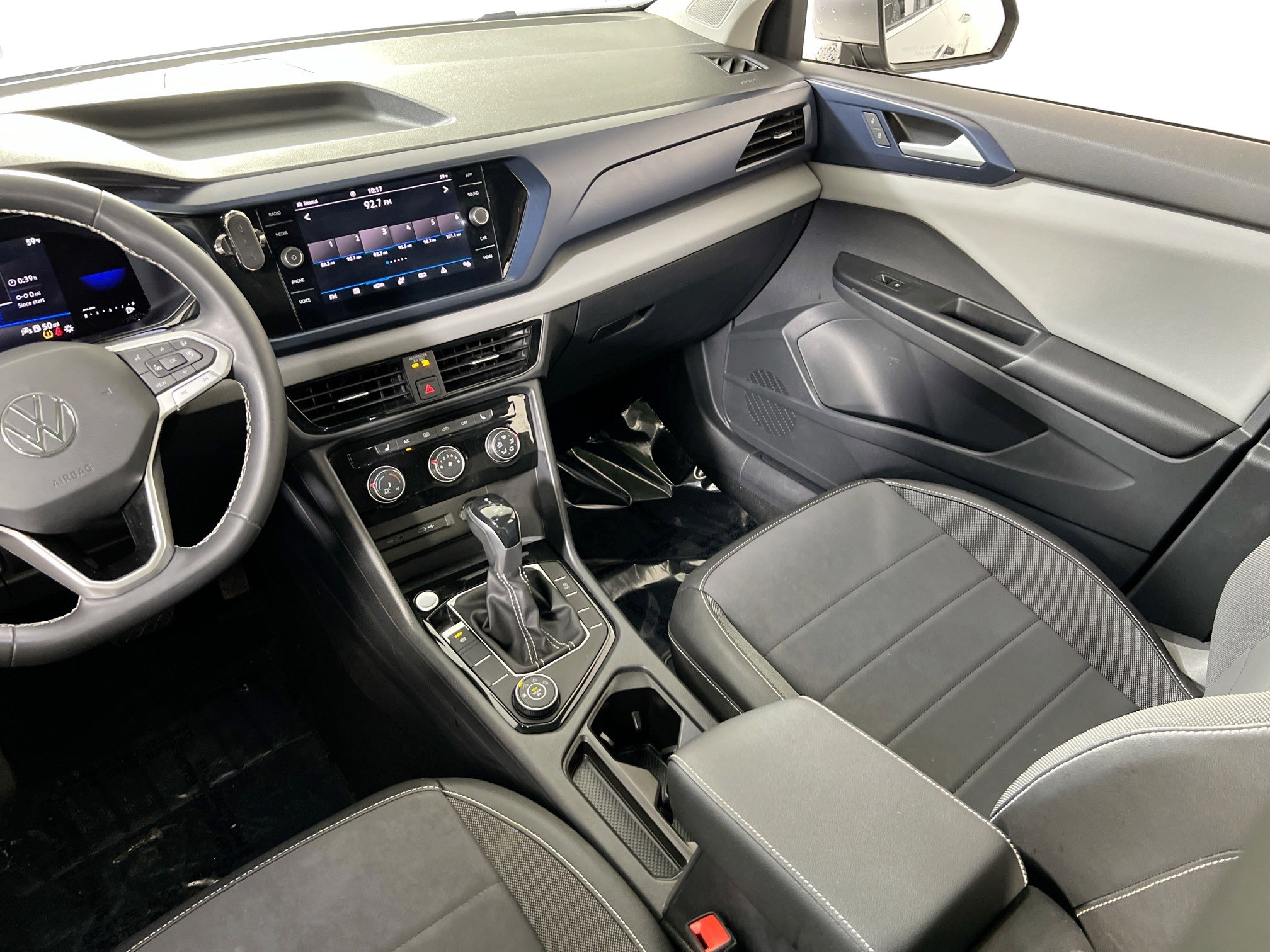 Used 2023 Volkswagen Taos SE AWD/4WD image 23