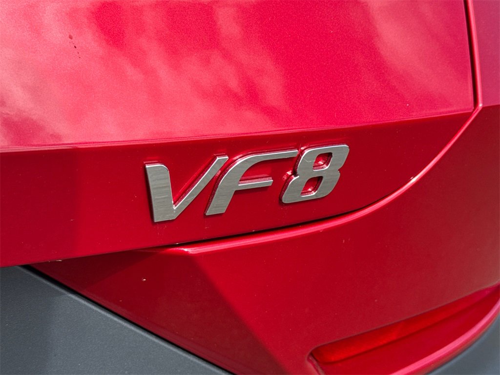 New 2025 VinFast VF 8 Eco image 11