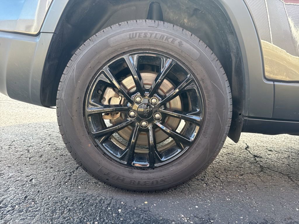 Used 2023 Jeep Cherokee Altitude Lux image 20