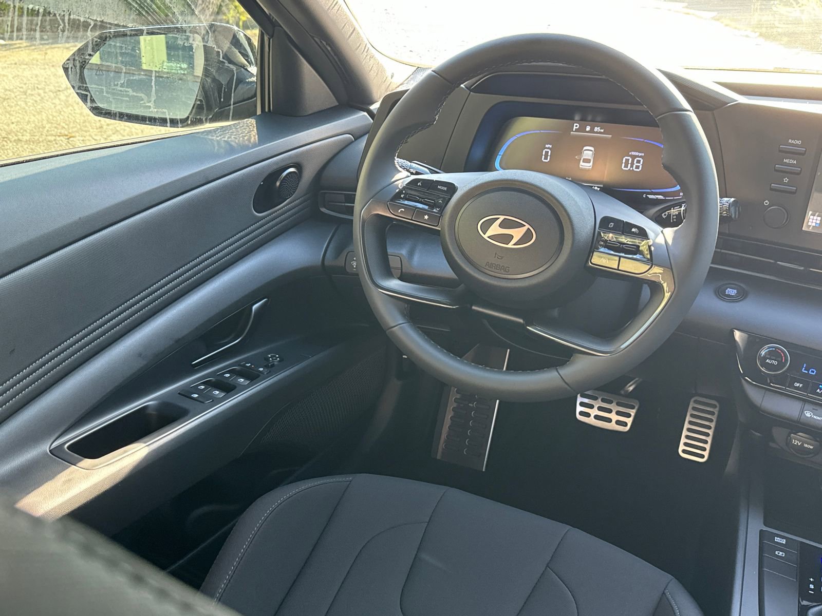 New 2025 Hyundai Elantra Sport image 24