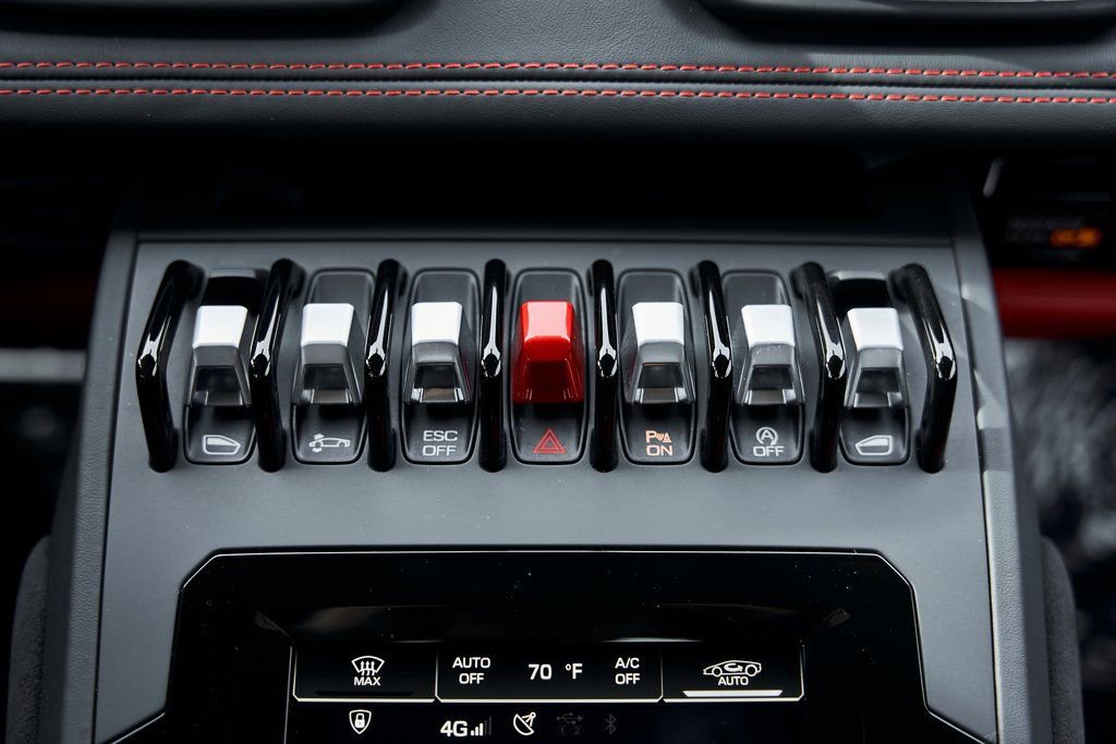 Used 2023 Lamborghini Huracan EVO image 70