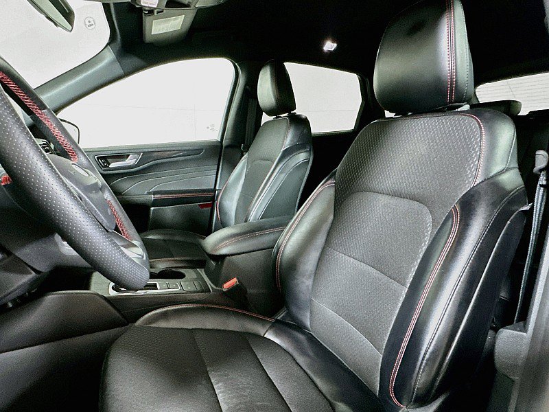 Used 2025 Ford Escape ST-Line Select AWD/4WD image 11