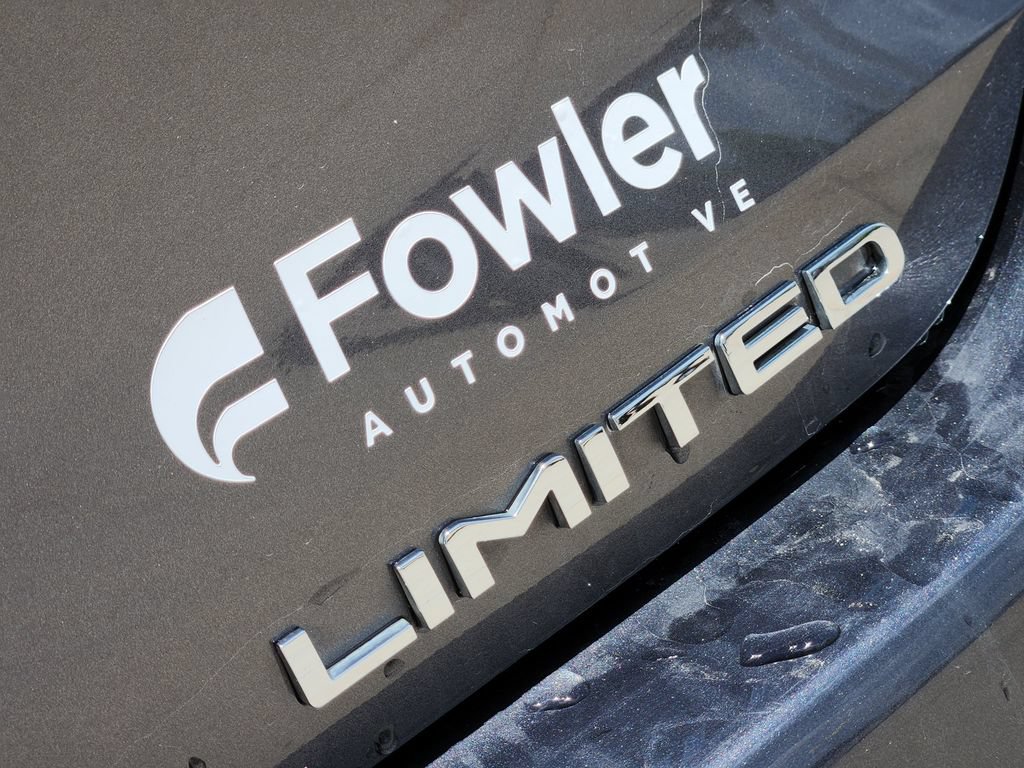 Certified 2020 Toyota Highlander Limited FWD image 12
