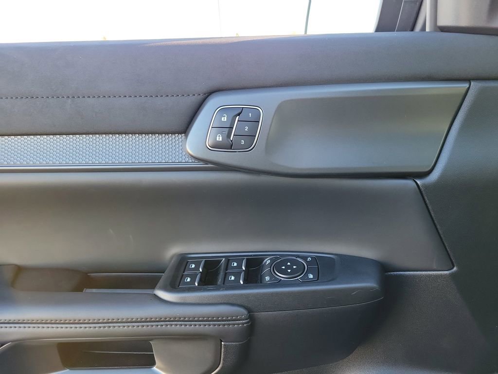 New 2025 Ford Ranger Raptor image 18