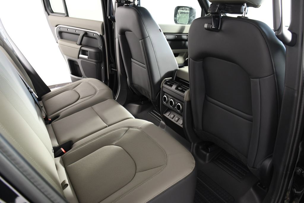 Certified 2025 Land Rover Defender 110 S image 22