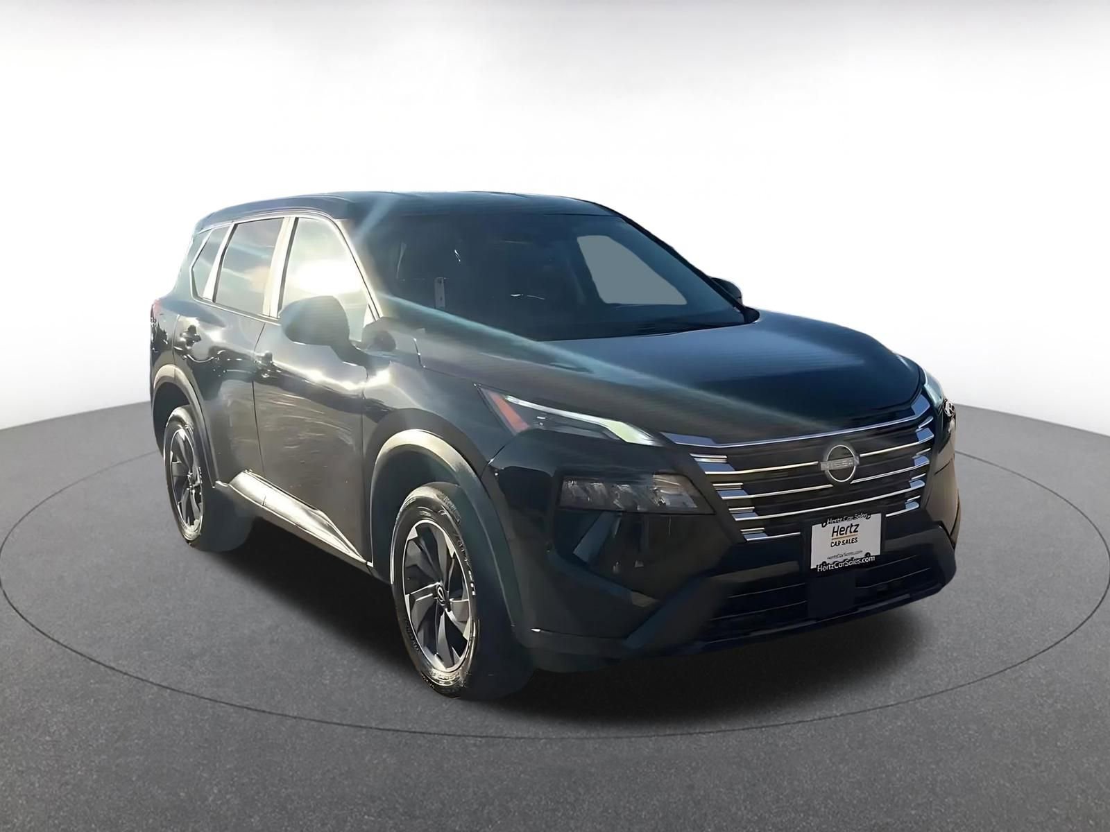 Used 2025 Nissan Rogue SV FWD image 3