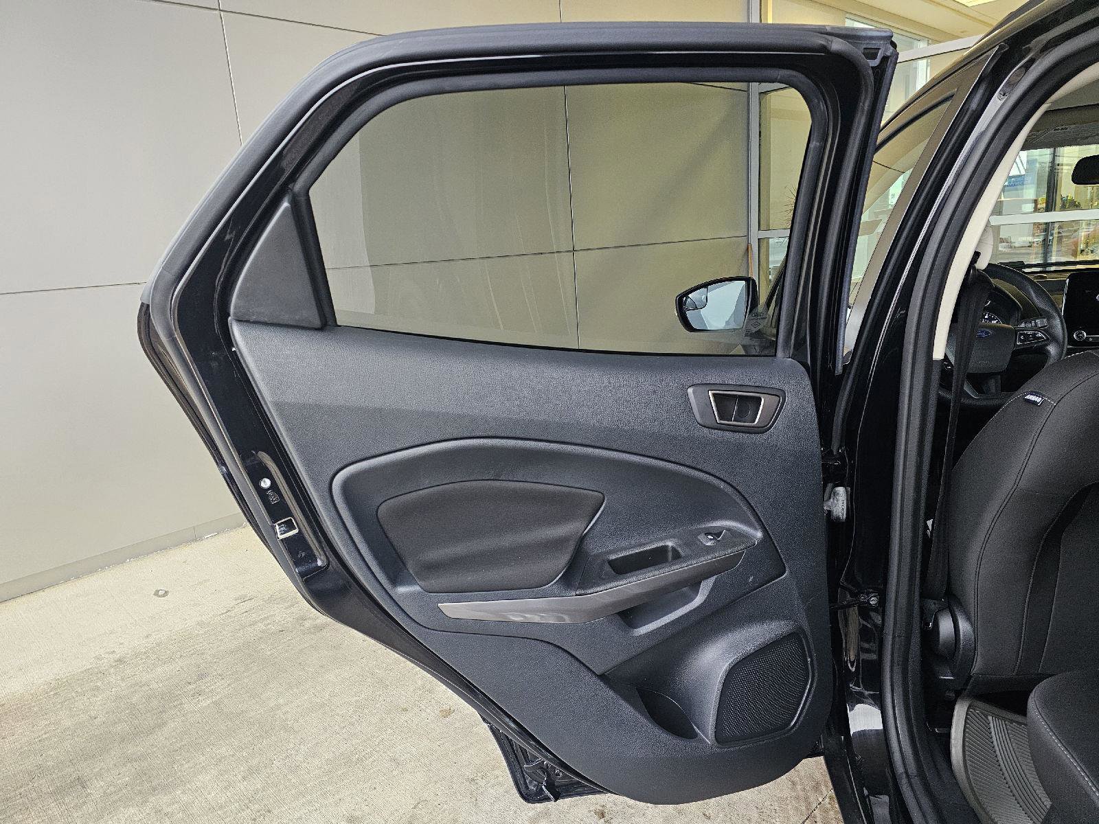 Used 2021 Ford EcoSport SE image 16