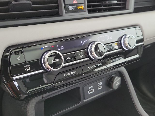 Used 2024 Honda Pilot Touring image 30