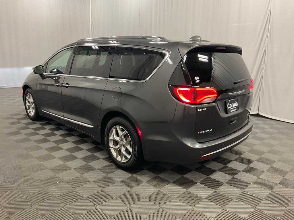 Used 2018 Chrysler Pacifica Limited w/ Advanced Safetytec Group FWD image 4