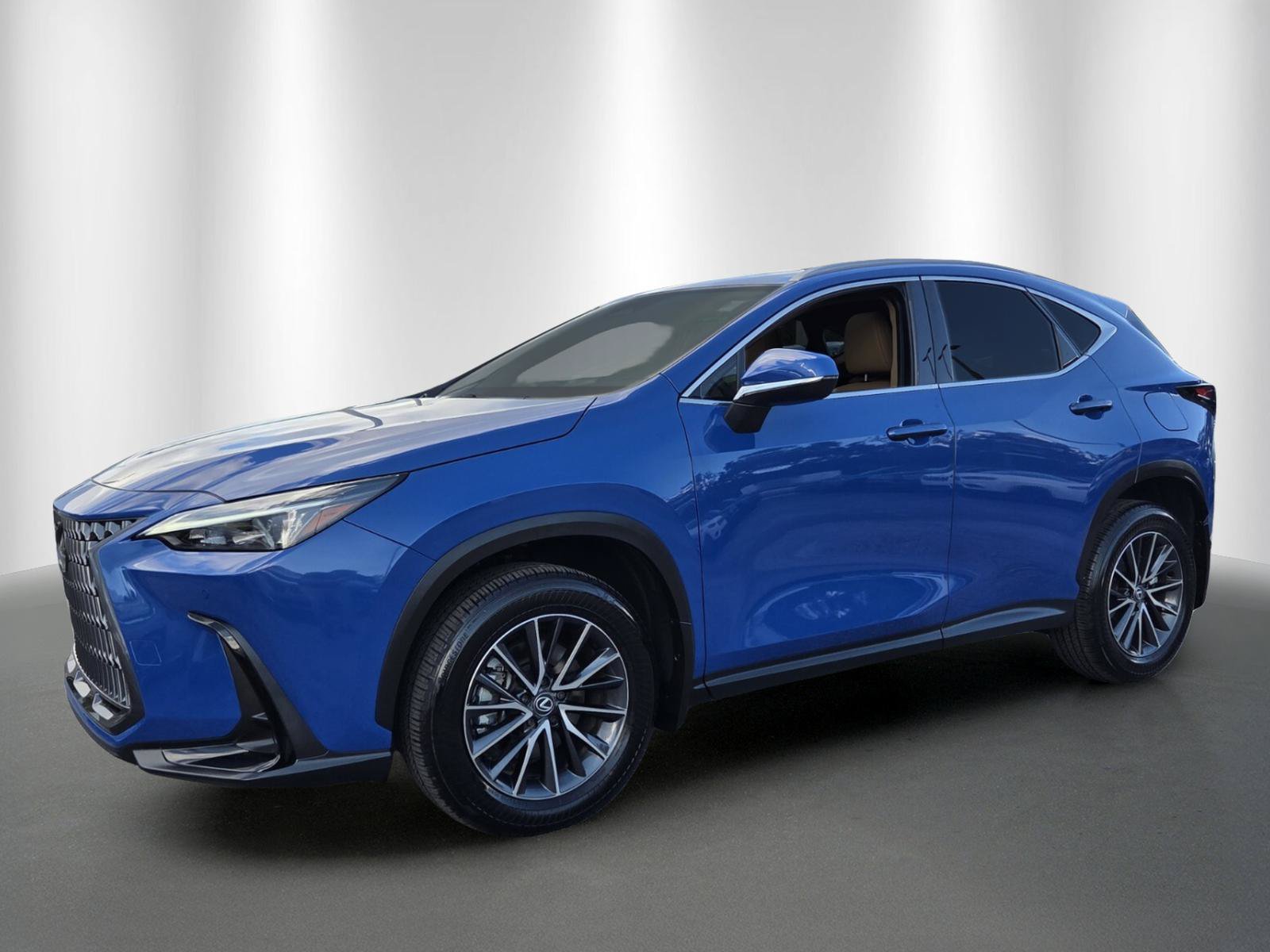 Used 2025 Lexus NX 250 FWD w/ Towing Package (2000 Lbs) image 3