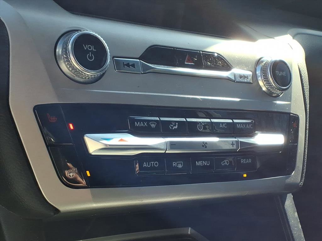 Used 2023 Ford Explorer XLT w/ Equipment Group 202A image 15