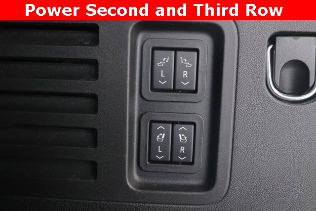 Used 2025 GMC Acadia Denali image 32