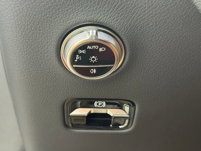 Used 2026 Mercedes-Benz GLC 300 4MATIC image 39