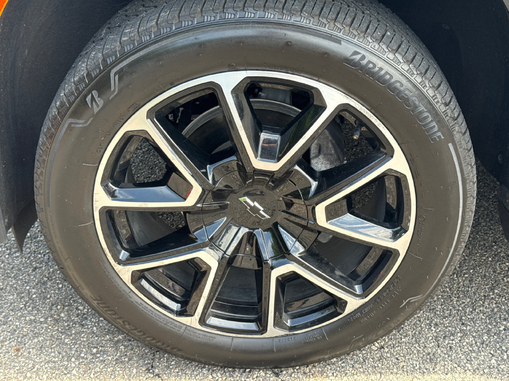 Used 2021 Chevrolet Tahoe RST w/ Rear Media and Nav Package RWD image 11