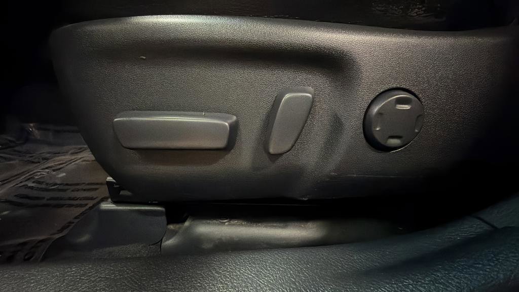 Used 2013 Toyota Avalon XLE Touring image 23