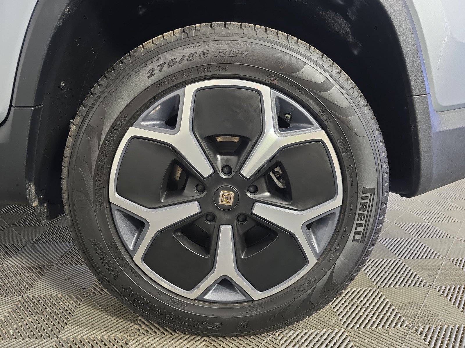 Used 2024 Rivian R1T Adventure AWD/4WD image 10