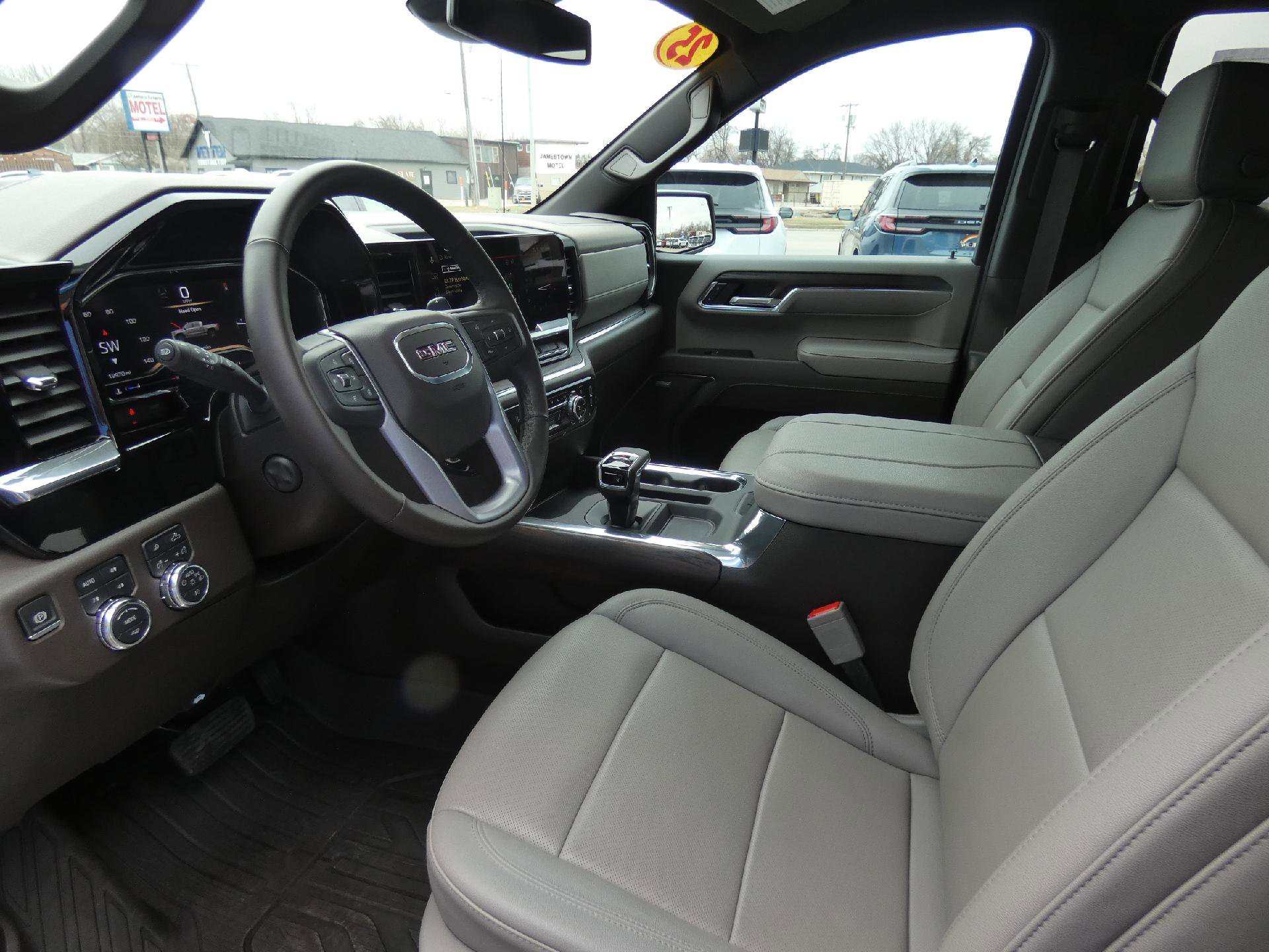 Certified 2025 GMC Sierra 1500 SLT w/ SLT Premium Plus Package image 12